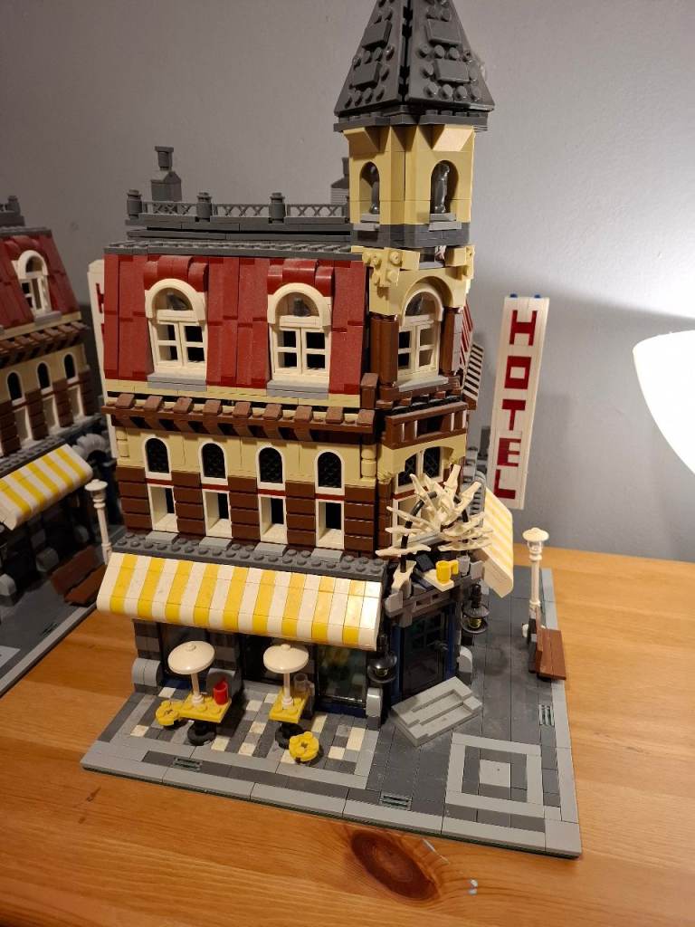 NOT Lego Cafe Corner but Leppin!