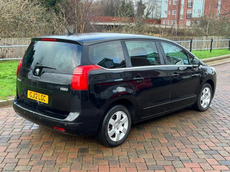 2012 Peugeot 5008 1.6 HDi 112 Family 5dr MPV Diesel Manual
