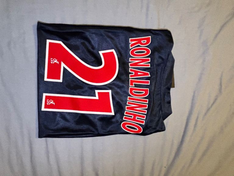 Ronaldinho 2001 League Kit PSG