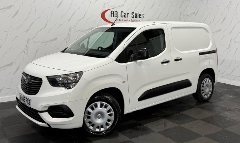 Vauxhall Combo 1.5 Turbo D 2000 Sportive L1 H1 Euro 6 (s/s) 4dr Diesel Manual