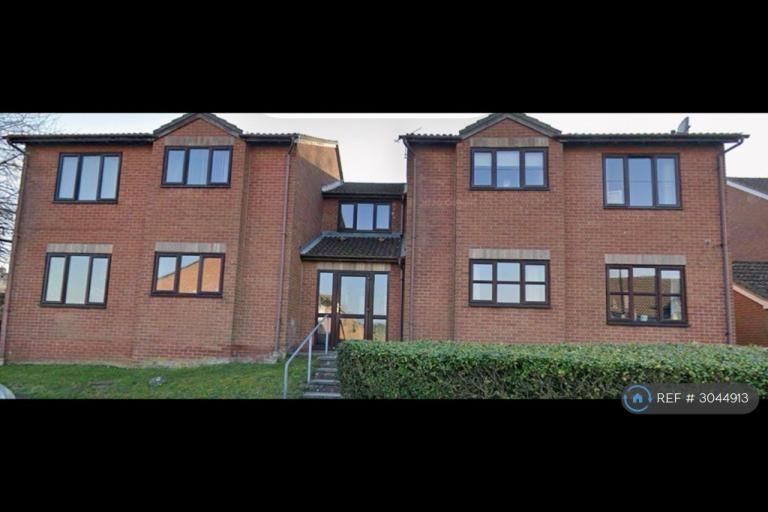 1 bedroom flat in Fairways Avenue, Coleford, GL16 (1 bed) (#3044913)