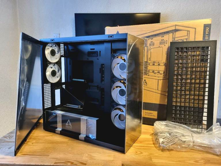 ARCTIC Xtender Premium PC Case - Black, New in Box