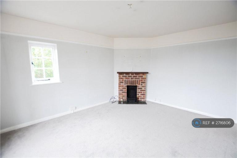 2 bedroom flat in Lawn Road, Guildford, GU2 (2 bed) (#2716806)