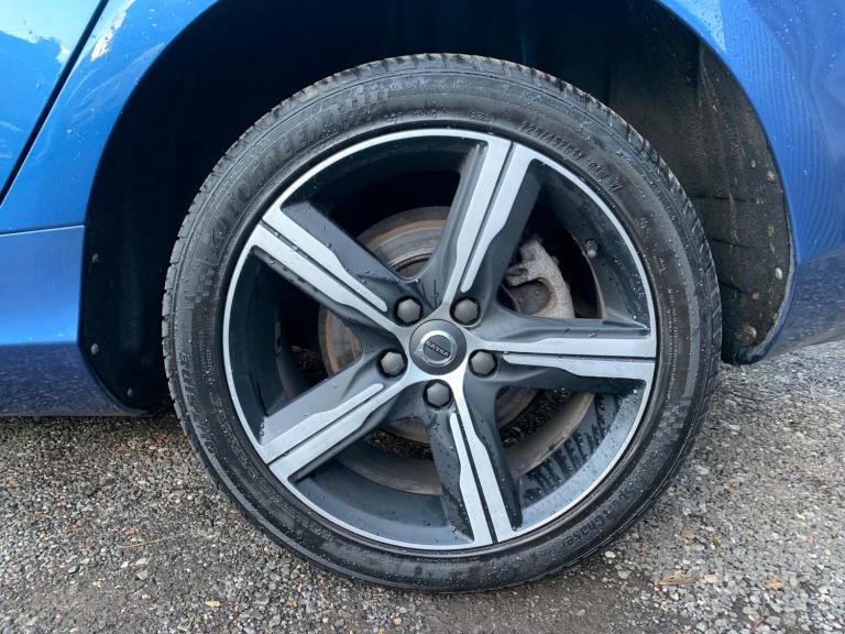 2016 Volvo V40 D2 [120] R DESIGN Nav Plus 5dr HATCHBACK DIESEL Manual