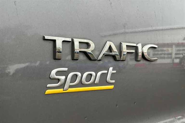 2020 Renault Trafic 2.0 dCi ENERGY 30 Sport Nav Minibus Double Cab 5dr Diesel Manual LWB Euro 6 M...