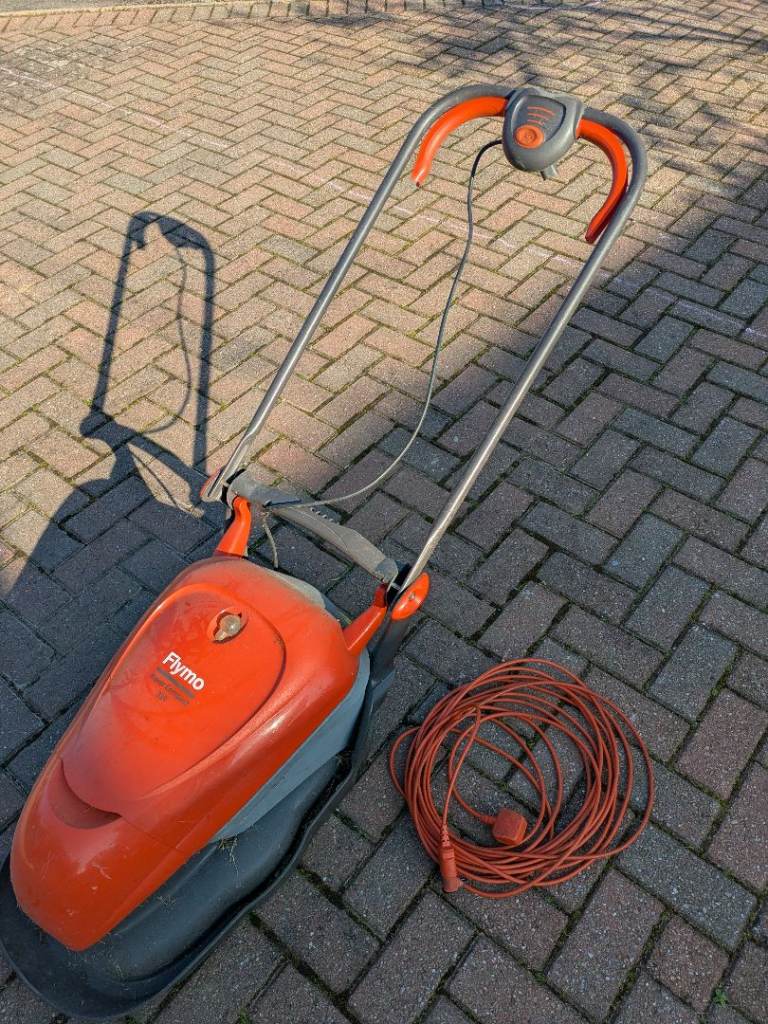 Flymo Compact 330 Hover Lawnmower – £40