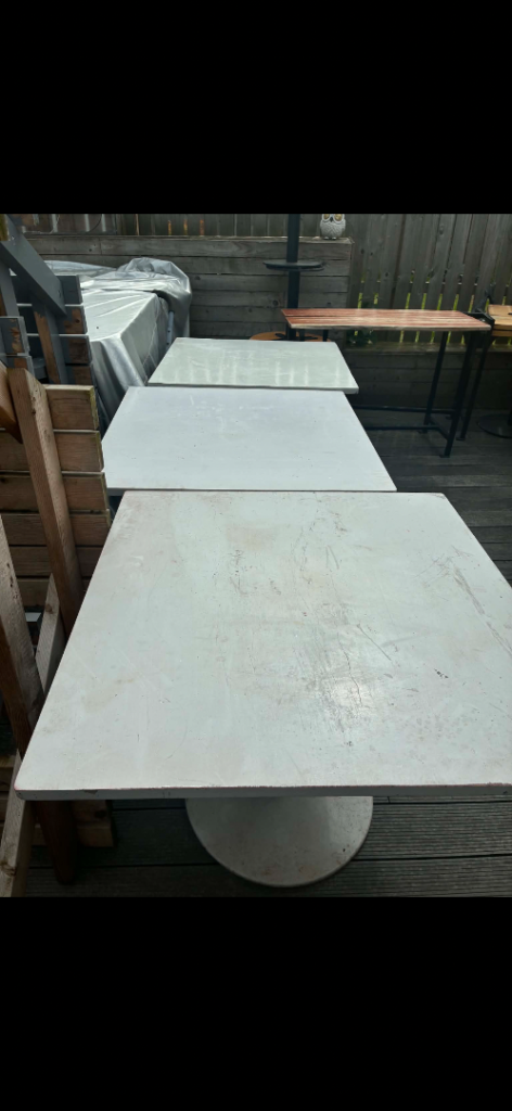 Pub, restaurant, cafe tables