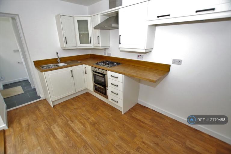 3 bedroom house in Western Street, Swindon, SN1 (3 bed) (#2779488)