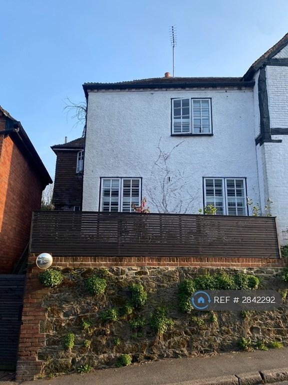 2 bedroom house in High Street, Oxted, RH8 (2 bed) (#2842292)