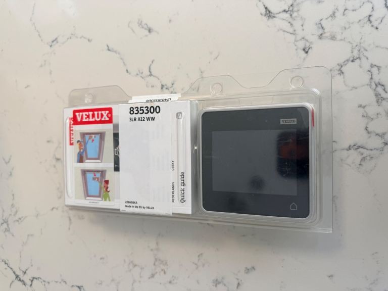 VELUX 835300 SLR A12 WW Remote Control for Windows - New
