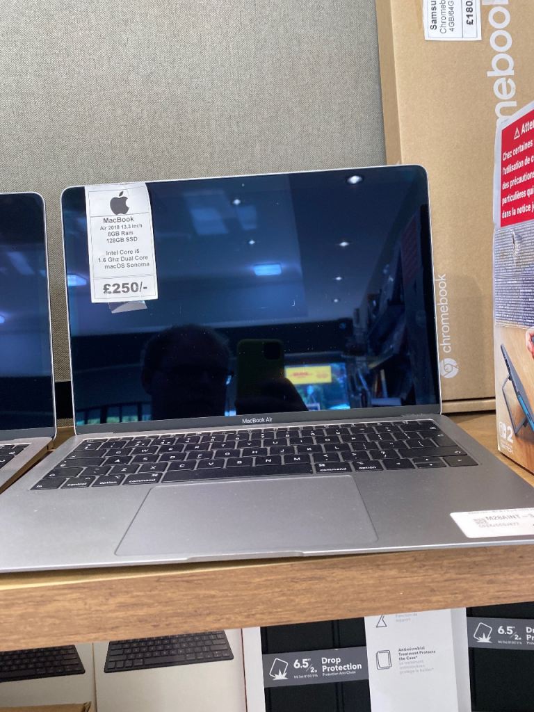 Apple MacBook Air 13-inch – Good Condition
