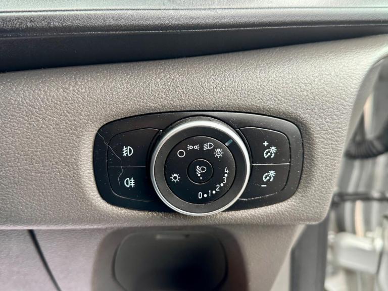 2023 Ford Transit Custom 2.0 320 EcoBlue Limited Crew Van L2 H1 Euro 6 (s/s) 5dr PANEL VAN Diesel...