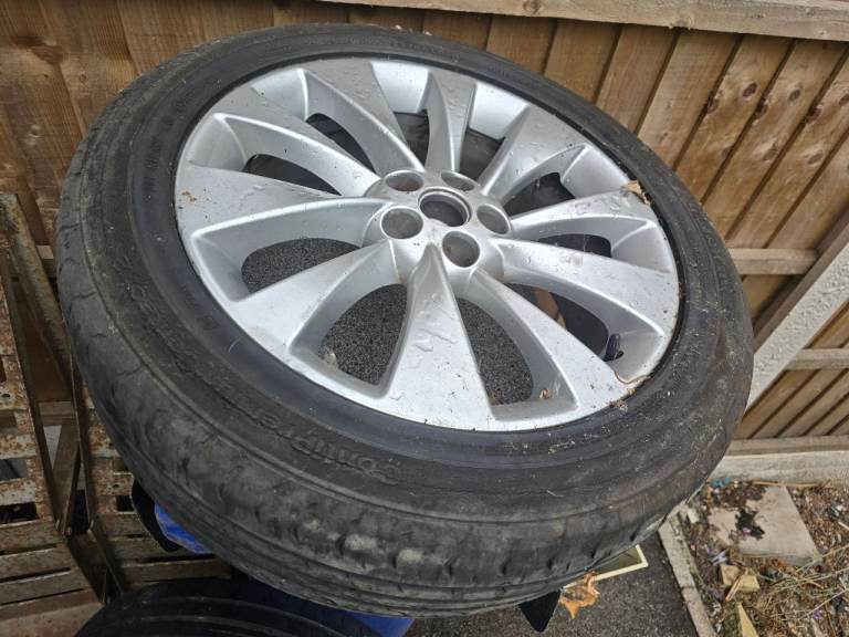 Genuine Vauxhall Mokka 18" Alloy Wheel in Great Condition + Extra 2 Tyre (215/55 R18)