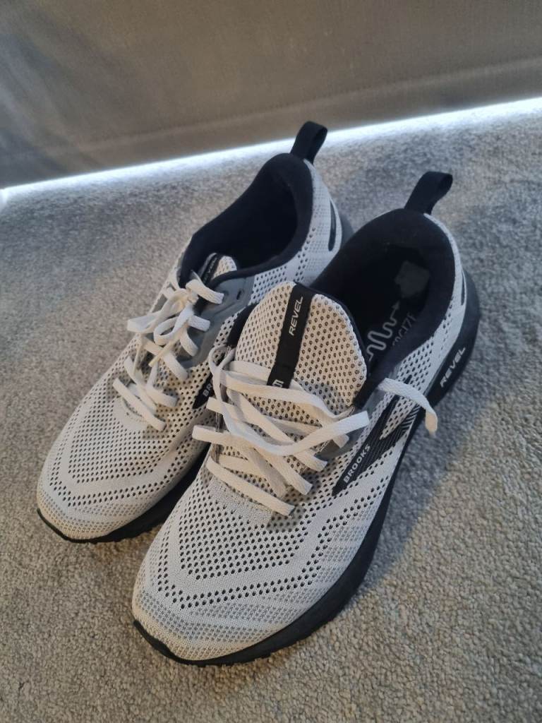 Good brands shoes for sale.