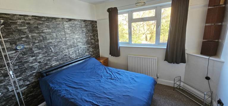 Large Furnished double room available in Quiet Gay Friendly House with Great Transport Links