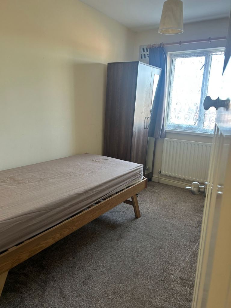 Box Room for Rent Indian Girl 