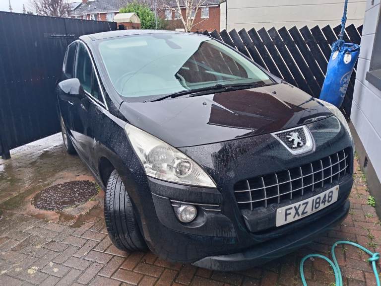 Peugeot 3008       2012