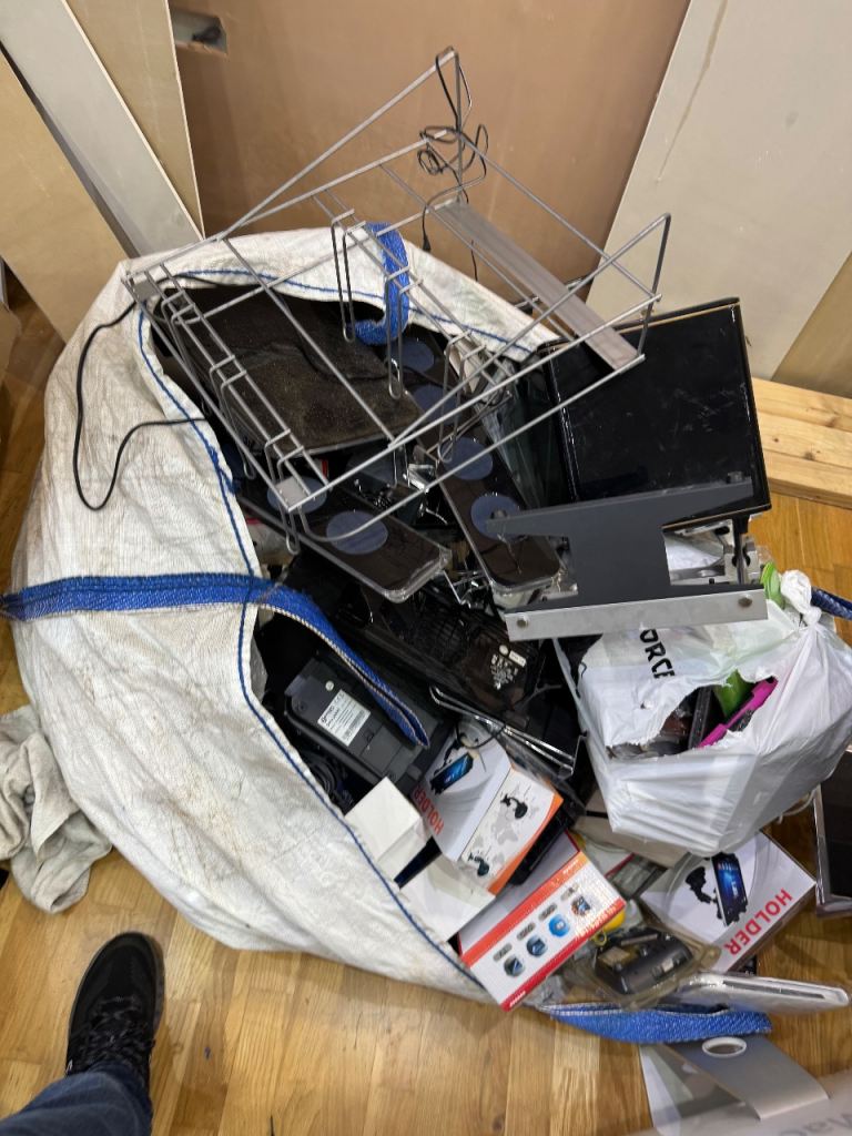 Huge sack computer phones speaker etc 