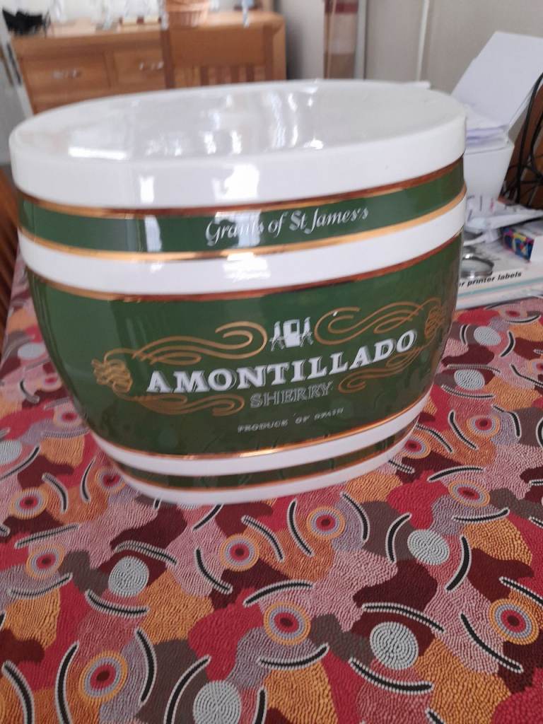 Amontillado Sherry Ceramic Bowl – Decorative Condition