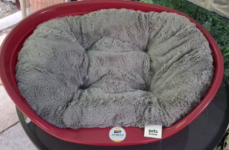 Ferplast dog bed