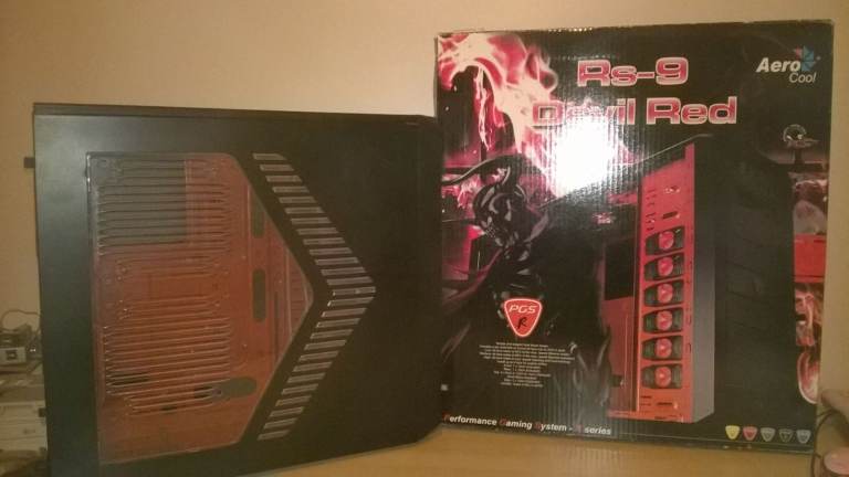 AEROCOOL RS-9 DEVIL RED COMPUTER CASE