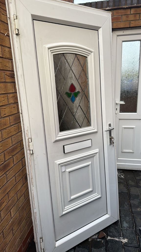 FRONT DOOR WHITE UPVC