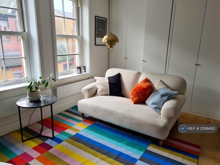 1 bedroom flat in Mitford Building, London, SW6 (1 bed) (#2769450)