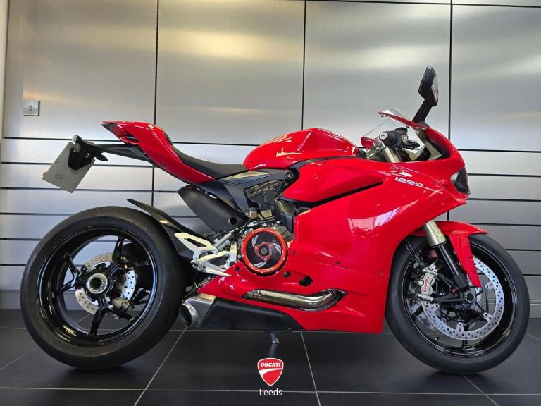 2015 DUCATI 1299 PANIGALE, 6468 miles, 8 main dealer services 