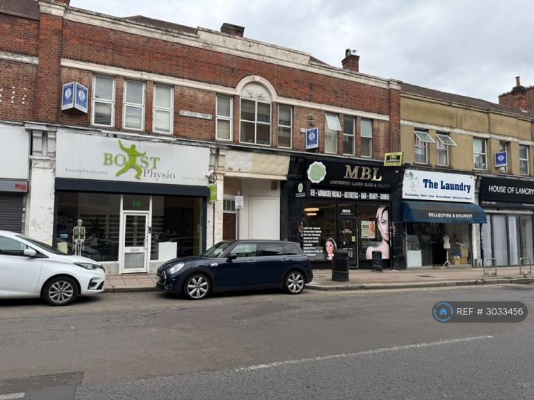 3 bedroom flat in Parson St, London, NW4 (3 bed) (#3033456)