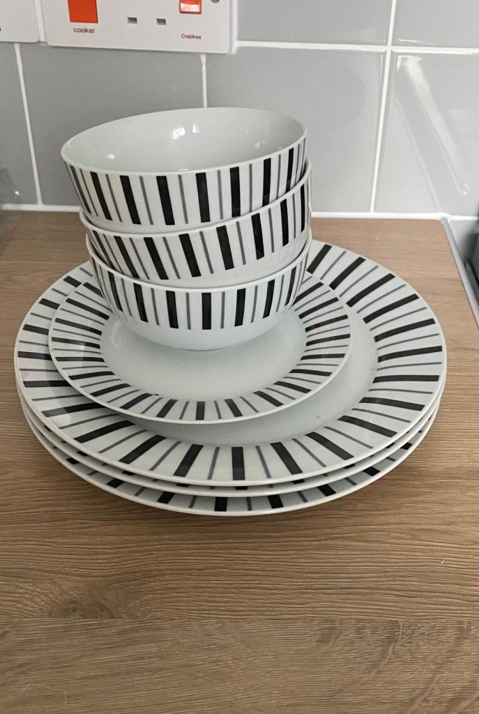 Free plates, bowls & cups