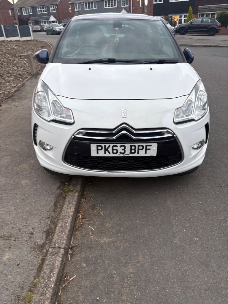 Citroen, DS3, Hatchback, 2013, Manual, 1598 (cc), 3 doors
