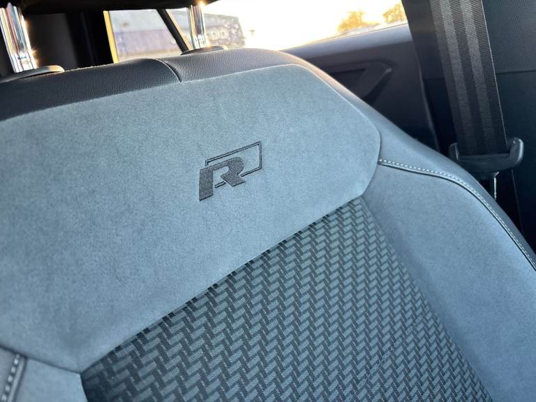 2019 Volkswagen T-Roc 2.0 TDI R-Line 5dr Hatchback DIESEL Manual