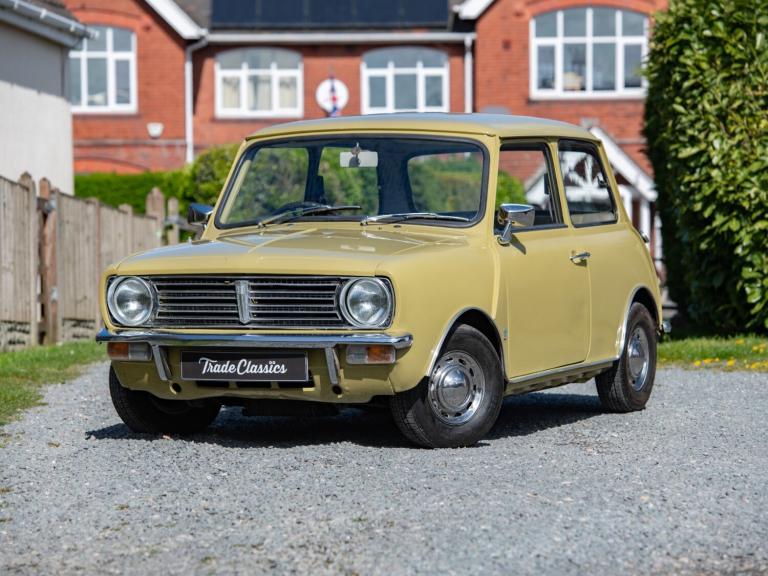 1973 Austin Mini  PETROL Manual