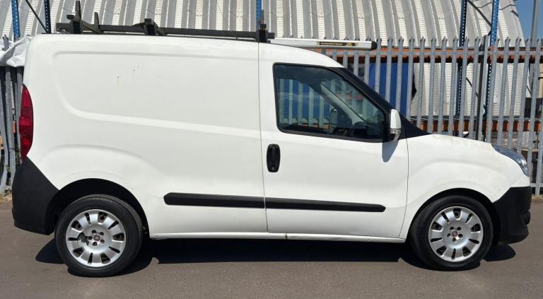 2012 Fiat Doblo 1.6 MULTIJET 16V SX VAN FIVE SPEED MANUAL ROOF RACK TOOL RACK  PANEL VAN Diesel M...