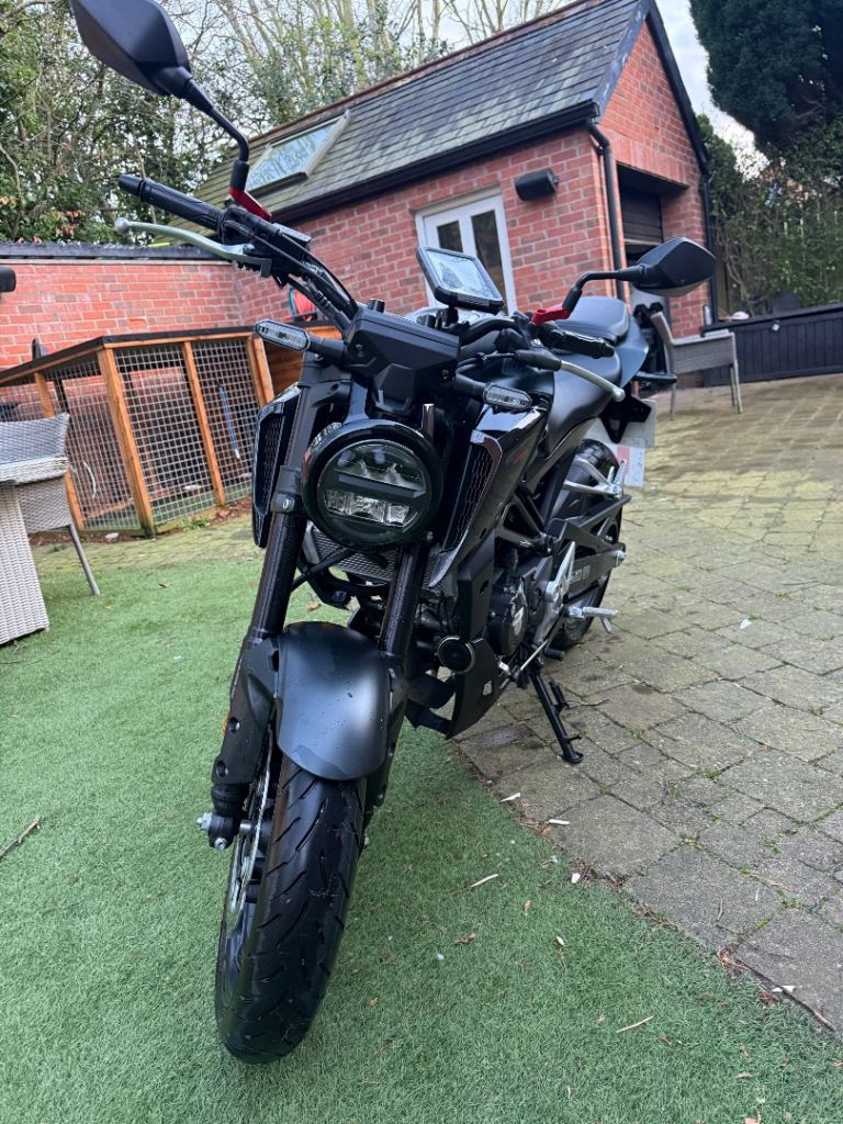 Honda CBR125R Neo sports cafe