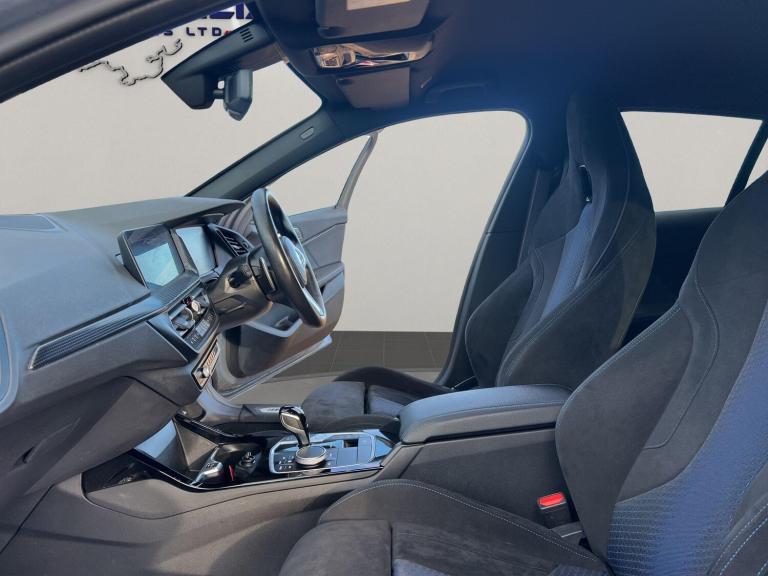 2022 BMW 1 Series 2.0 M135i Auto xDrive Euro 6 (s/s) 5dr HATCHBACK Petrol Automatic