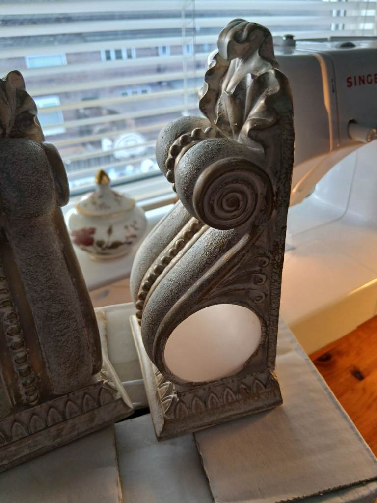 image for Wall plaques for curtains reduced 