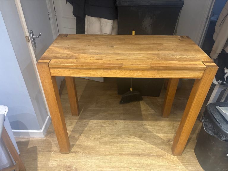 Oak kitchen breakfast bar