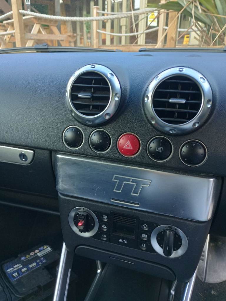 Audi, TT, Convertible, 2004, Manual, 1781 (cc), 2 doors