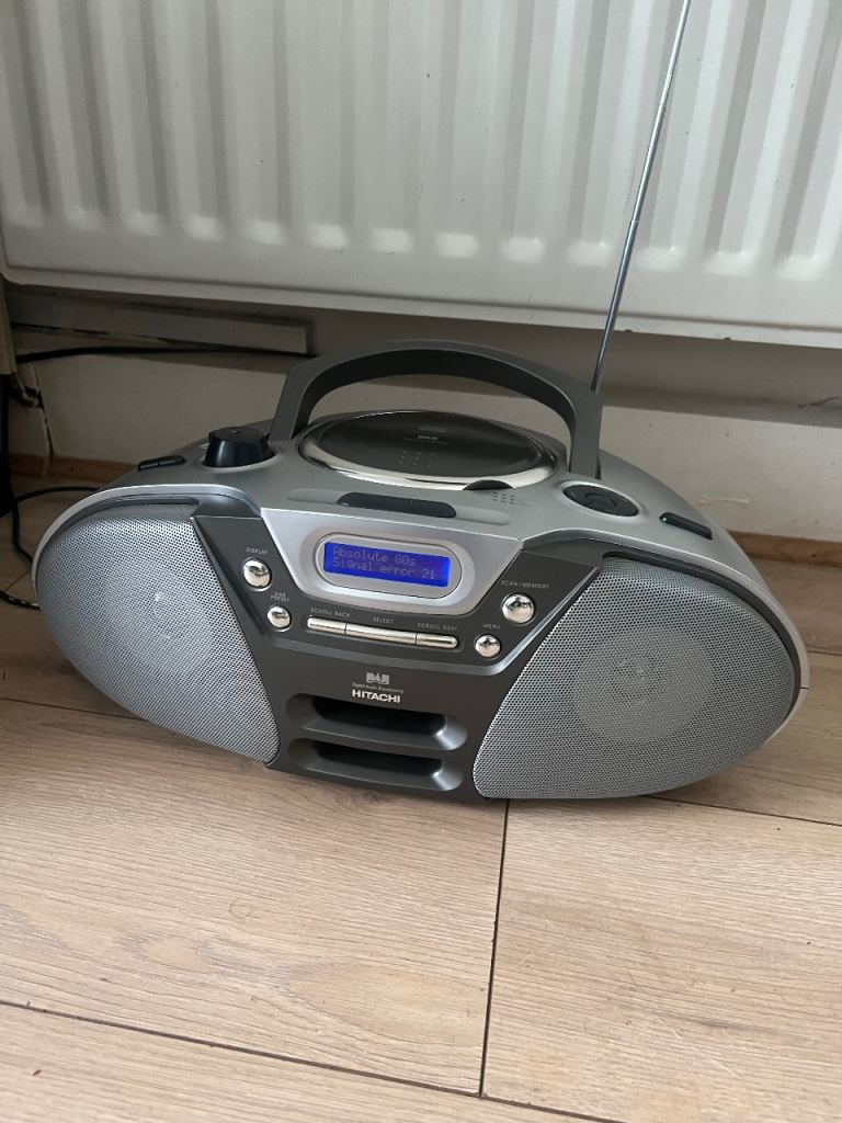 HITACHI CX-500 DAB Radio/CD player/Dab Antenna/Power Cable 