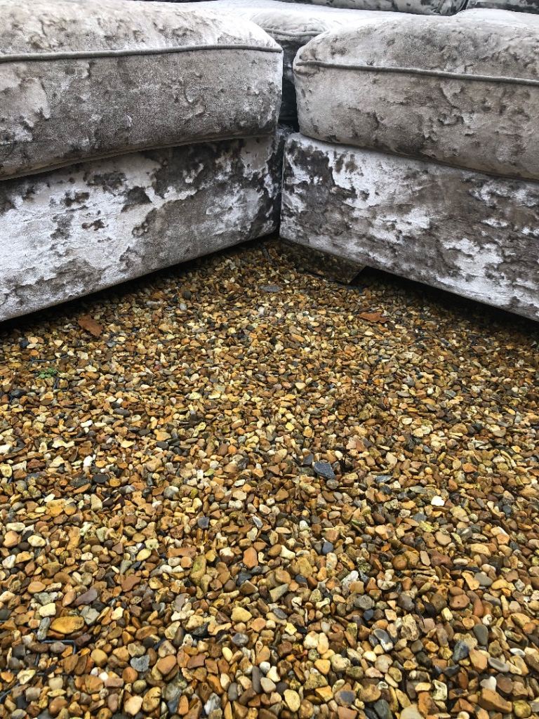 DFS CORNER SOFA SUPER COMFY SMOKE/PET FREE 240x180cm CAN DELIVER FOR FUEL 