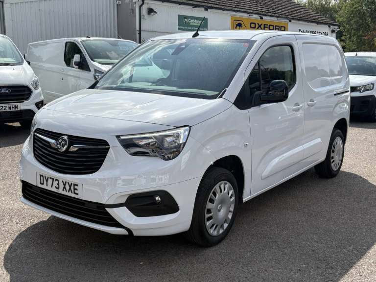 2023 Vauxhall Combo 1.5 COMBO Pro 1.5D 100 M6 L1H1 2300 Panel Van Panel Van Diesel Manual
