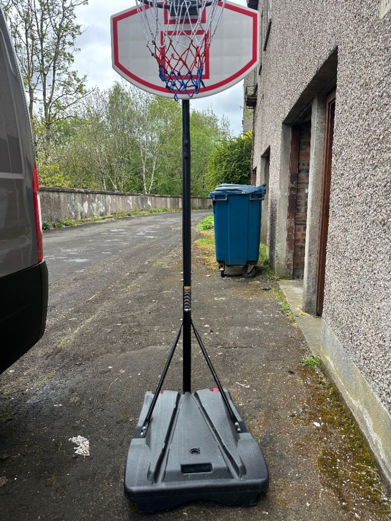 Basket ball stand