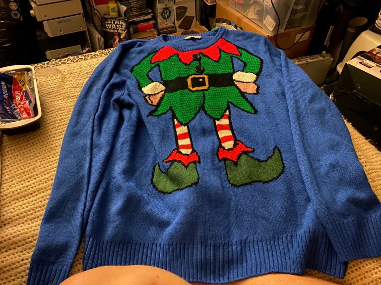 Men’s CHRISTMAS Jumper Size Large Blue Elf Themed