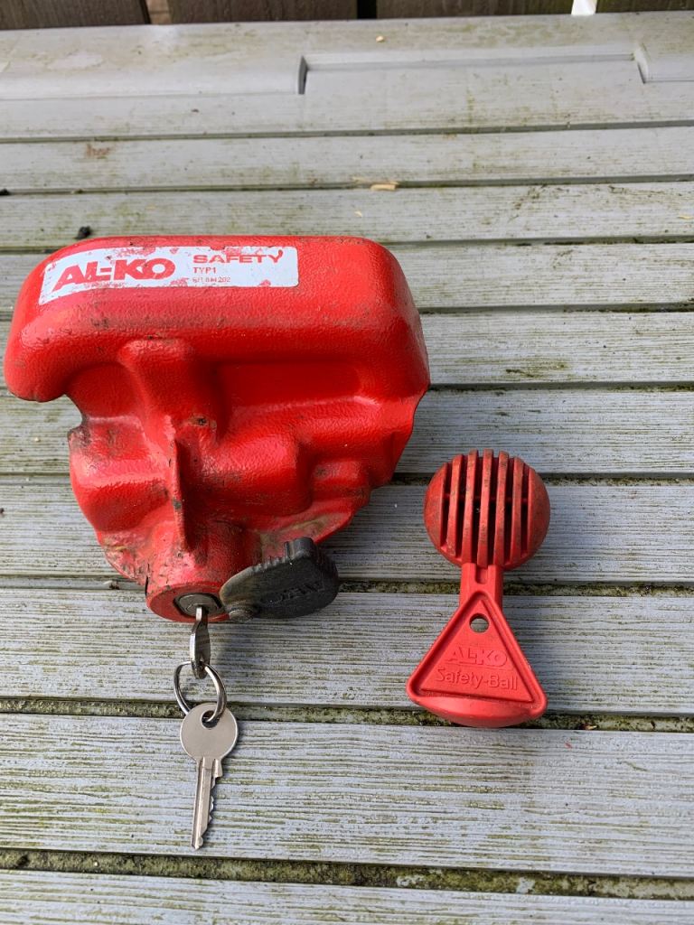 Caravan hitch lock