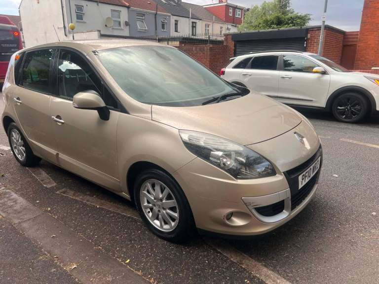 RENAULT PRIVILEGE SCENIC 2.0 PETROL AUTOMATIC 2010 (ULEZ FREE) 