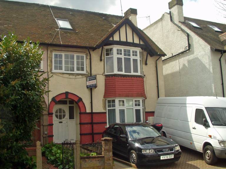 1 BEDROOM FLAT MELROSE AVENUE WILLESDEN GREEN NW2
