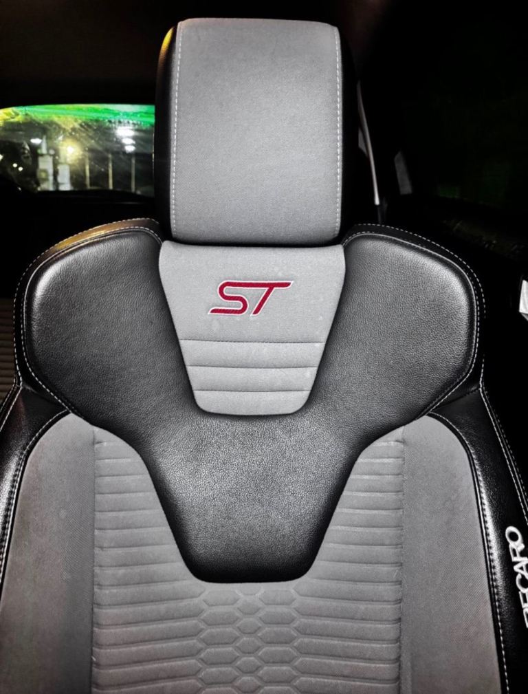 Ford Fiesta Mk7.5 St Recaro half leather seats Grey