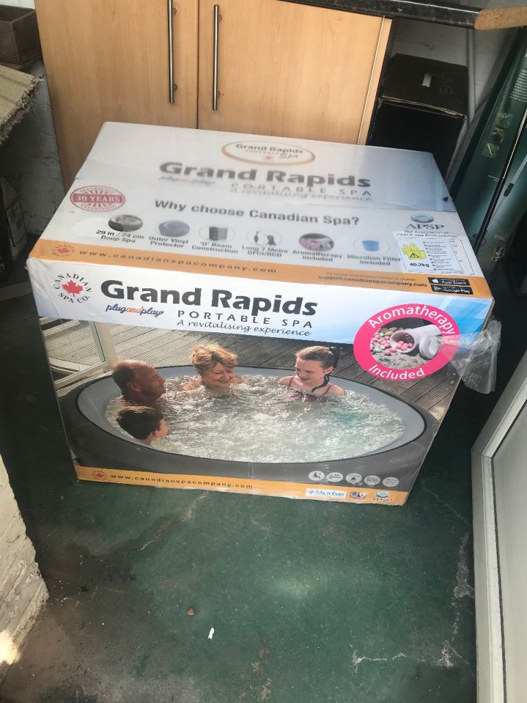 Grand Rapids Portable Spa Hot Tub – New in Box