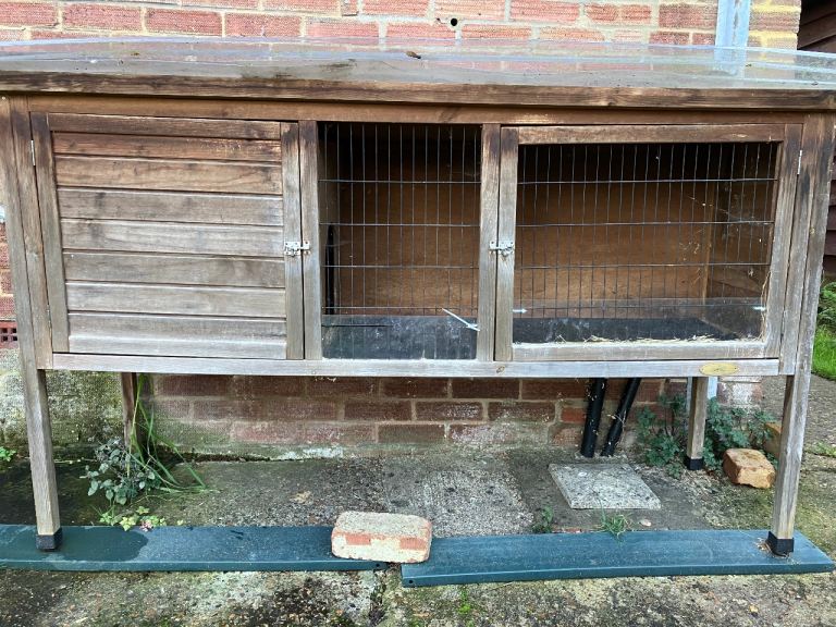 Guinea pig hutch